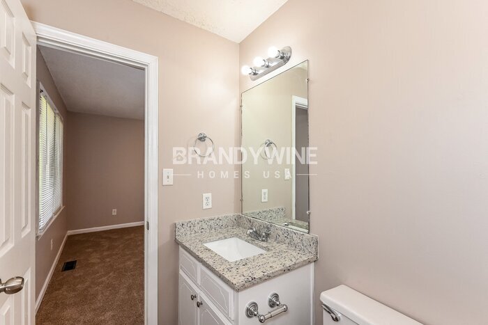 Building Photo - 29 Briarcliff Pl