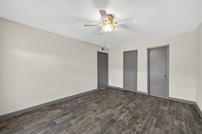 Building Photo - 8931 Gaylord Dr