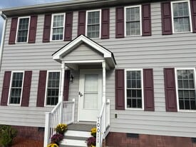 Building Photo - 10011 Highview Ave