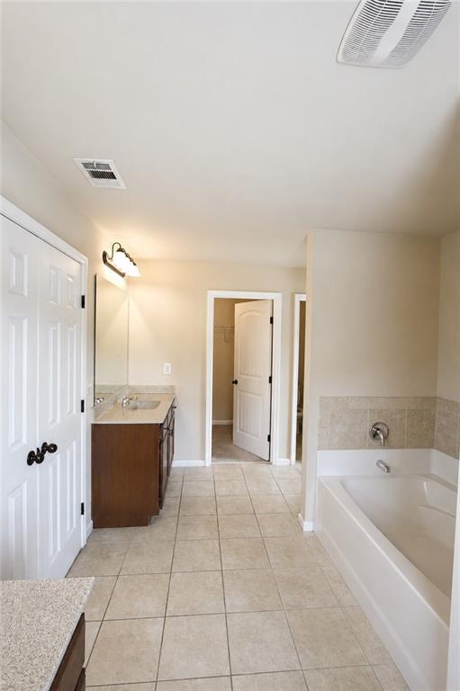 Building Photo - 5817 Park Point