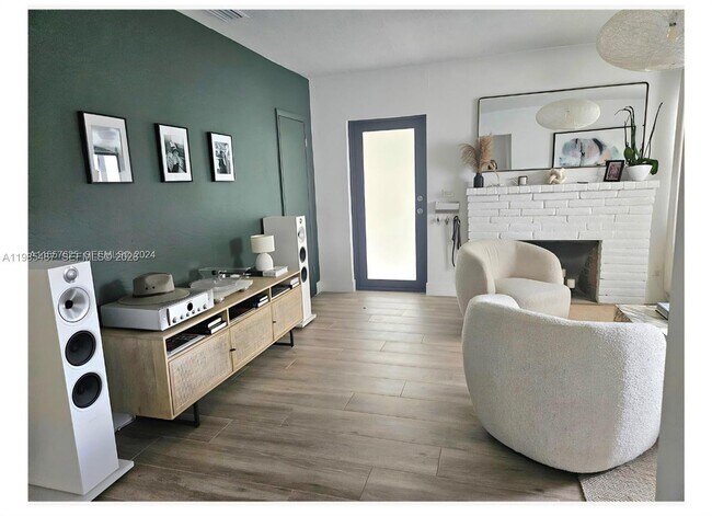 Building Photo - 3439 Percival Ave