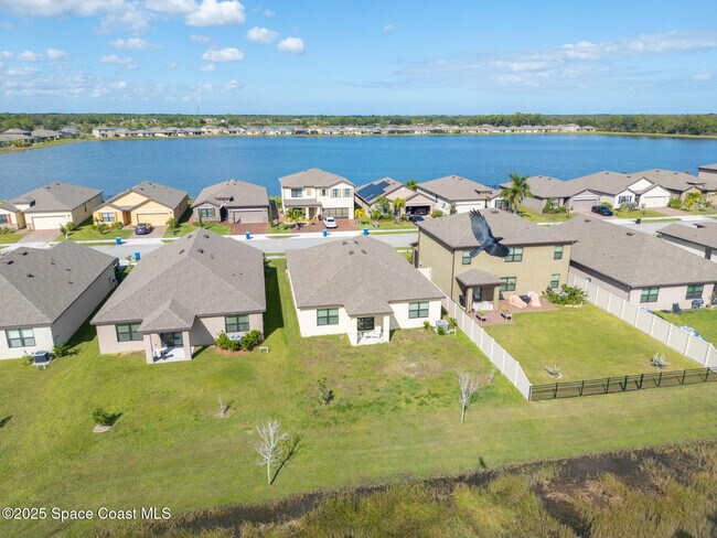 Building Photo - 1854 Capital Dr