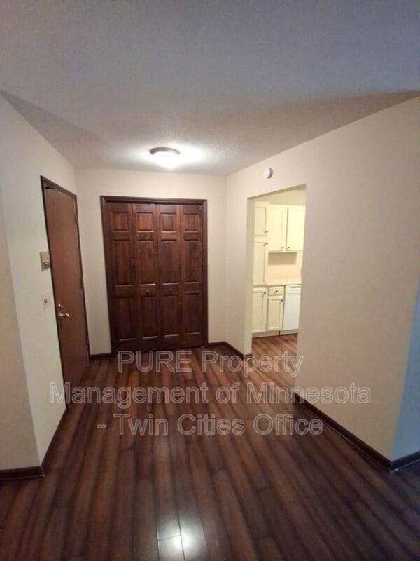Building Photo - 5231 Balmoral Ln