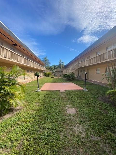 Building Photo - 1350 NE 119th St