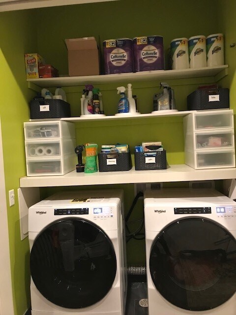 In unit washer dryer. - 1730 N Franklin Pl