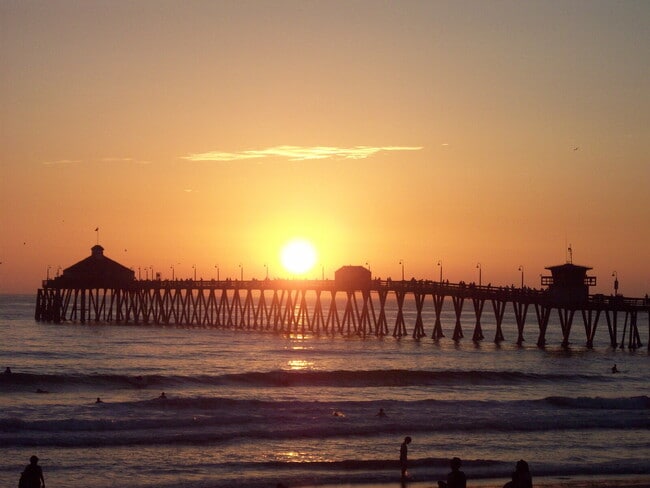Building Photo - $2,095 / 1br - 400 sqft - 1 Bed 1 Bath Cot...