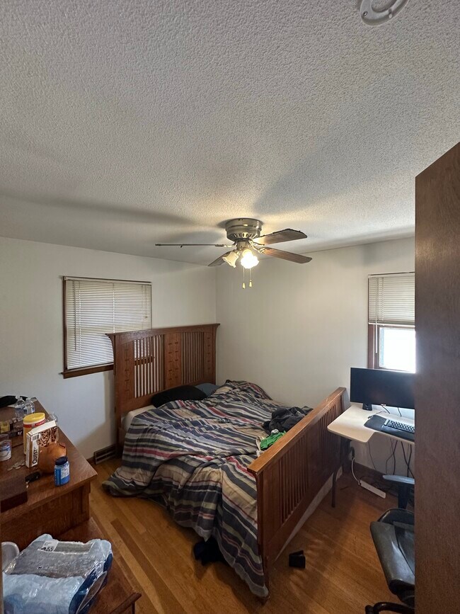 Building Photo - 2437 Vaughn Dr