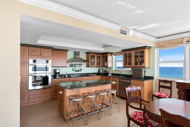 Building Photo - 2000 S Ocean Dr