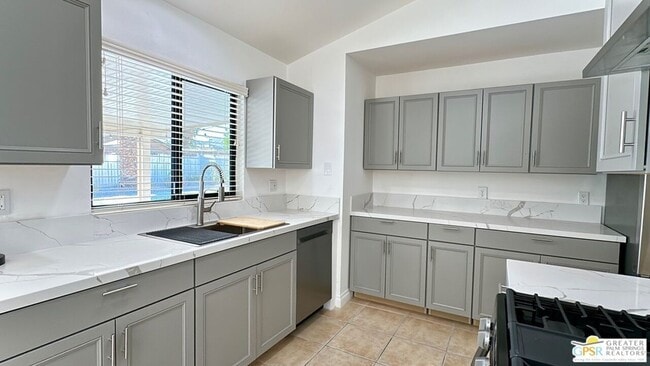 Building Photo - 44734 San Jose Ave