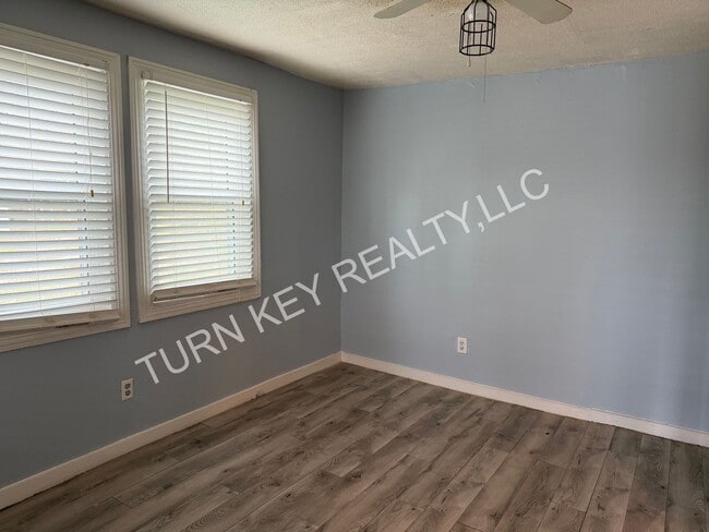 Building Photo - Home for Rent in Roebuck