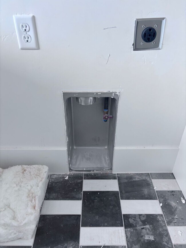 Building Photo - Brand New 6 Bed 4 Bath Rental Near Sand Hollow!