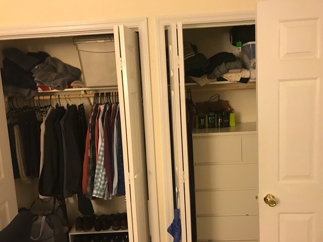 Building Photo - 1174 N Vermont St