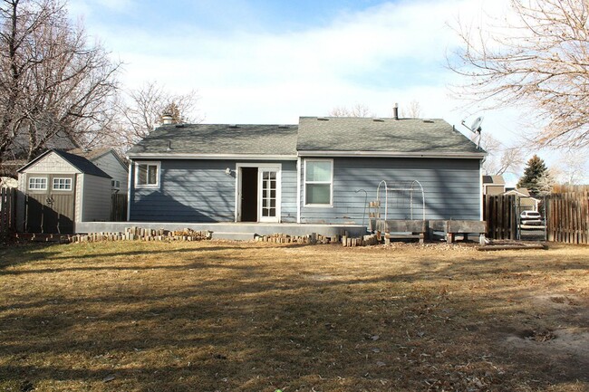 Building Photo - Lovely Three Bedroom Home Near Troutman Park