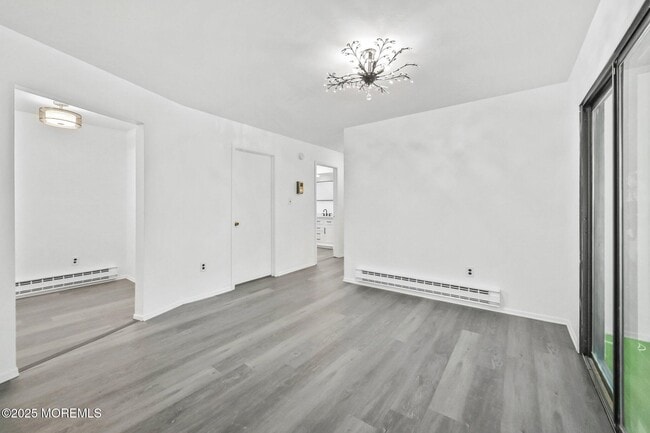 Building Photo - 120 Amberly Dr