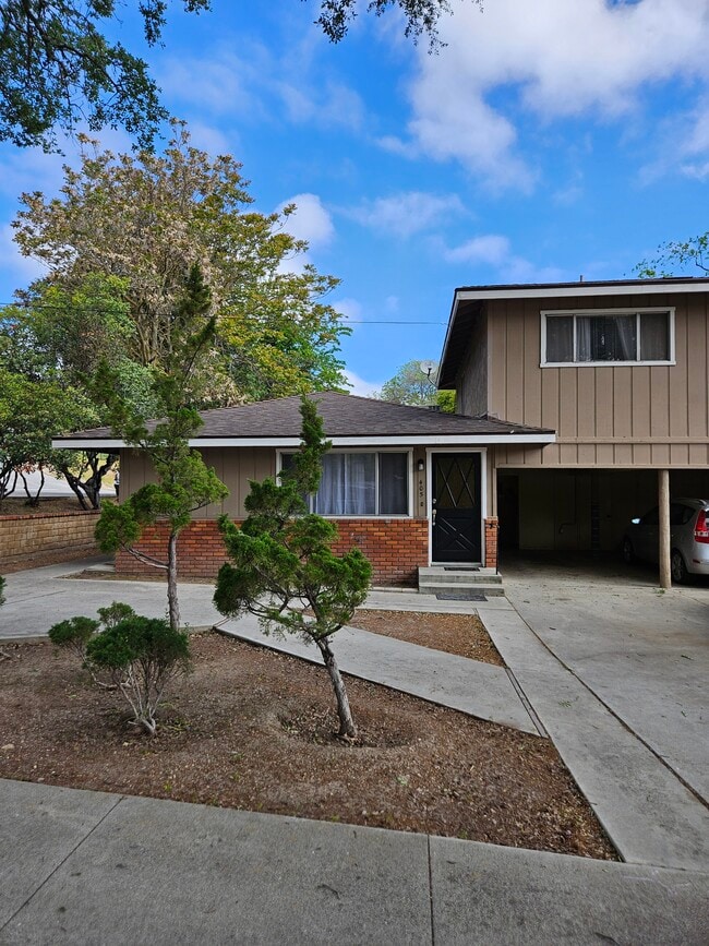 Building Photo - 405 7th St