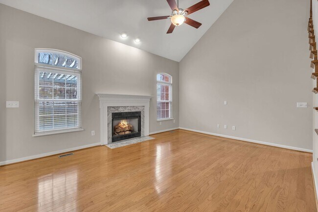 Building Photo - Spotless home for rent in sought after Fie...