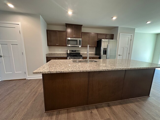 Building Photo - 127 Jameson Pk Dr