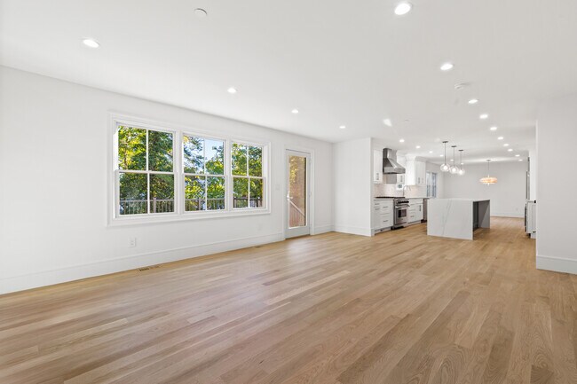 Building Photo - 19 Highland Park Pl