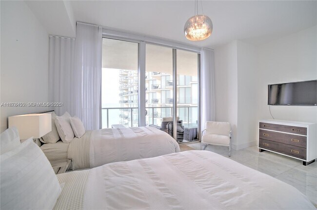 Building Photo - 9705 Collins Ave