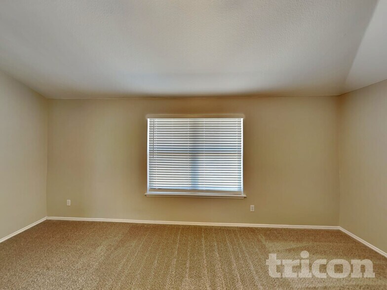 Building Photo - 1575 Wildflower Dr