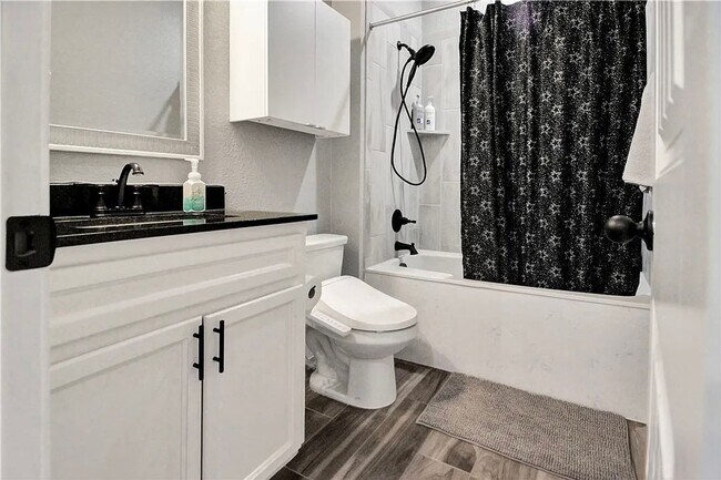 Building Photo - 7307 Diamond Dove Dr