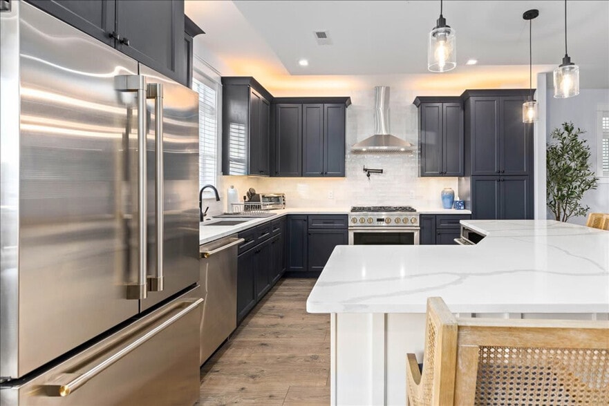 Building Photo - 9412 Ventnor Ave