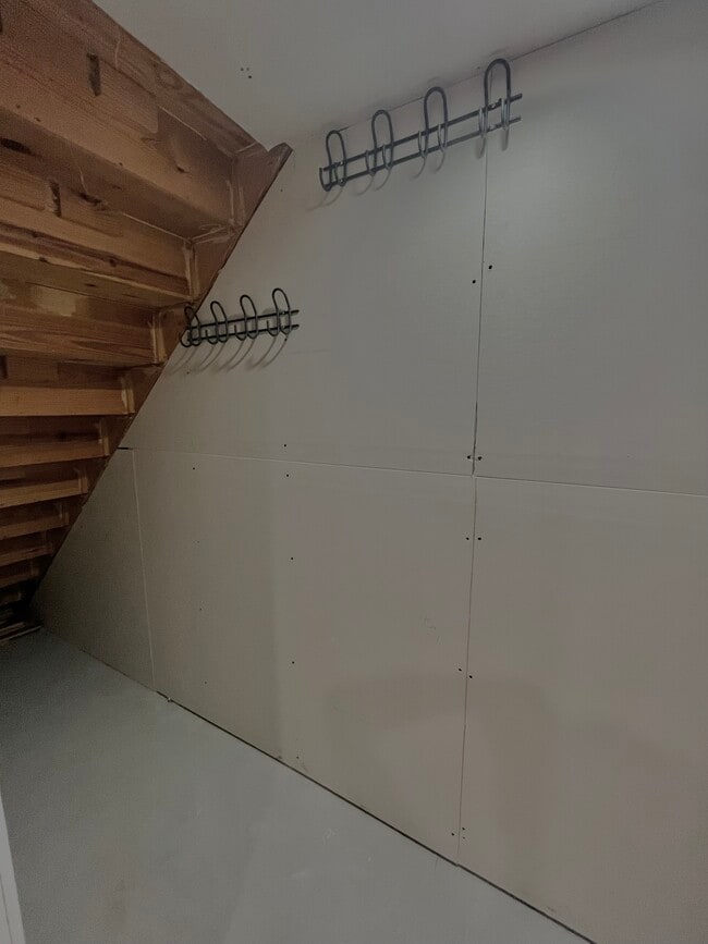 Basement storage - 5010 Kenilworth Ave