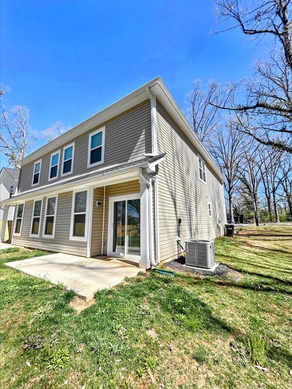 Building Photo - 3036 Mulberry Church Rd