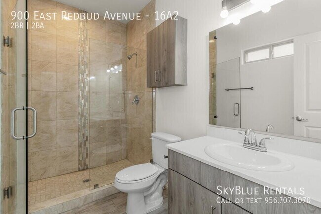 Building Photo - 900 E Redbud Ave