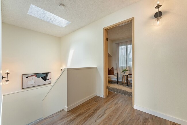 Building Photo - 540 N Hayden Bay Dr
