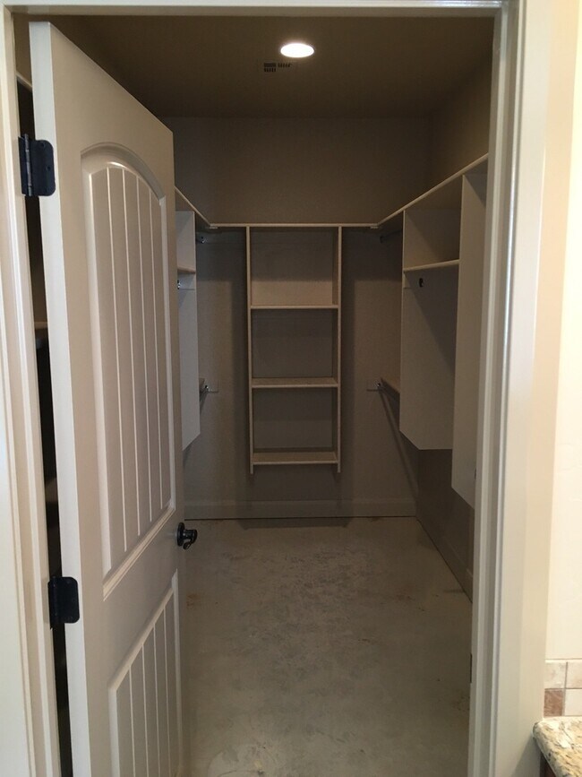 Building Photo - 2688 W 310 N