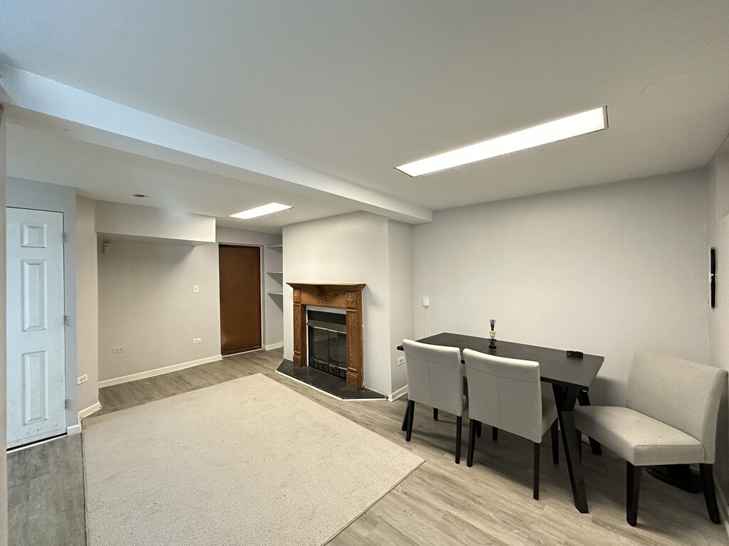 Building Photo - 2341 N Leavitt St