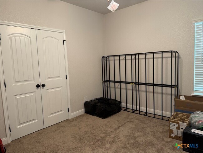 Building Photo - 1619 Sideoats Ln