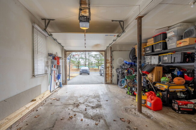 Building Photo - 4 Trotwood Dr