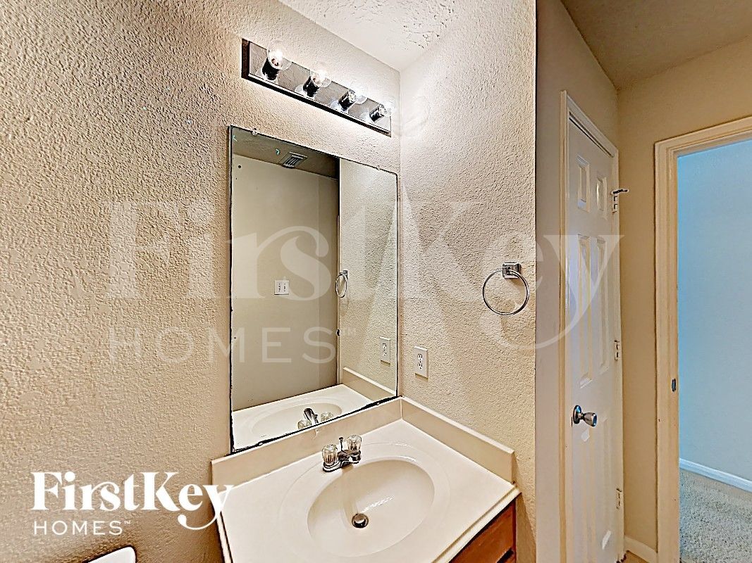 Building Photo - 29206 Legends Beam Dr