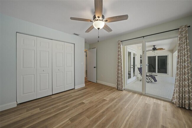 Building Photo - 2925 Magdalina Dr