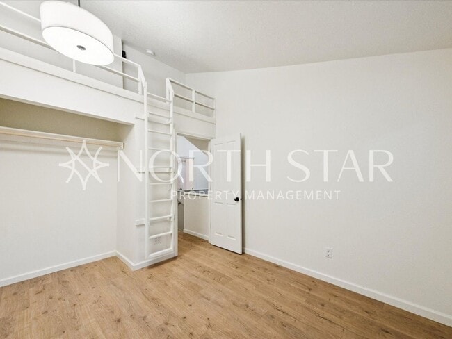 Building Photo - Lake Oswego Home for Lease – Fully Remodeled
