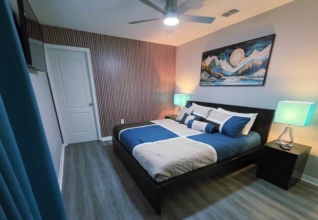 Building Photo - 5100 Adelaide Dr