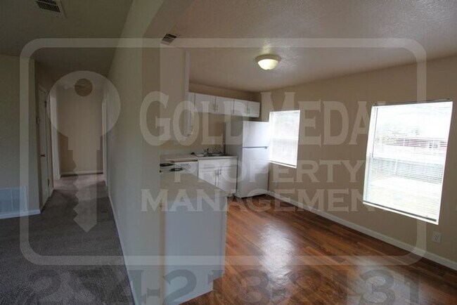 Building Photo - Now Leasing – 1103 S 5th Street