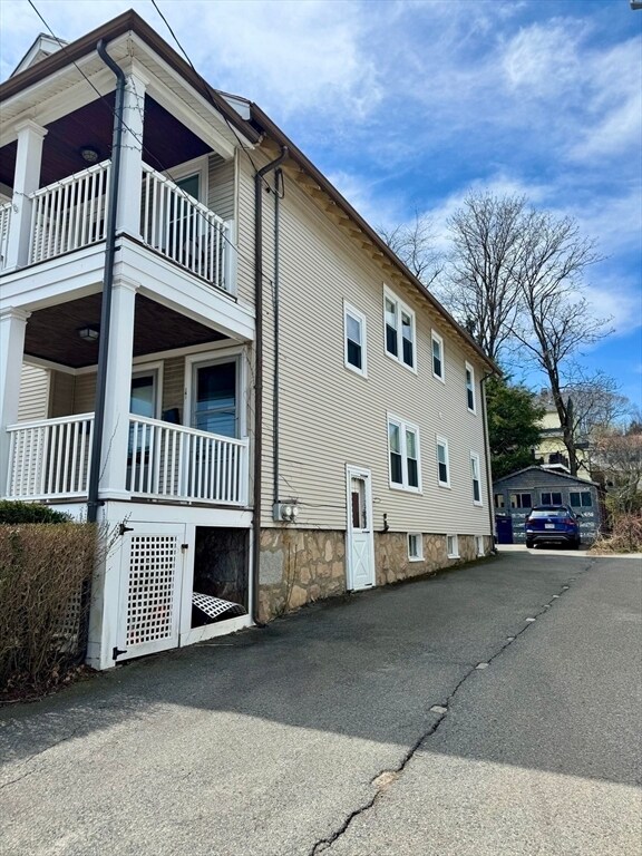 Building Photo - 141 Walworth St