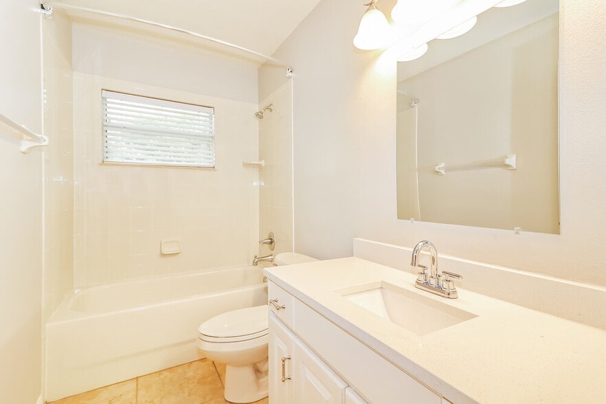 Building Photo - 510 Caribe Ridge Way