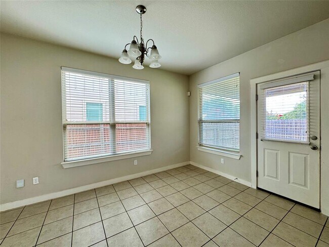 Building Photo - 4016 Kenter Crossing