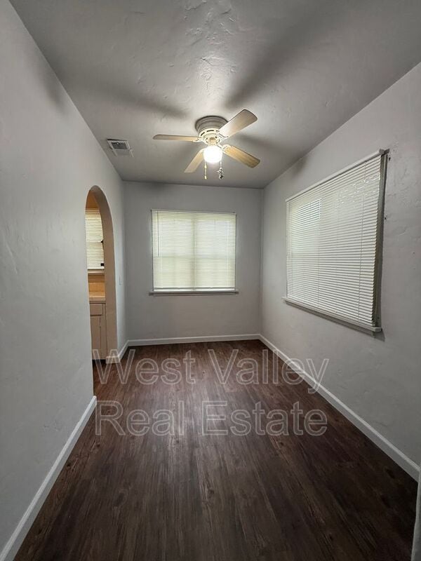 Building Photo - 1605 Howard Ave