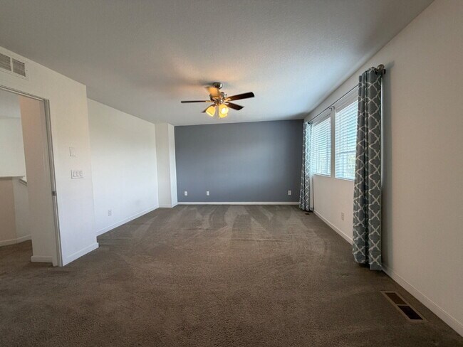 Building Photo - Georgous Three Bedroom Home in Reunion with Private Office, Loft & Chef’s Kitchen!