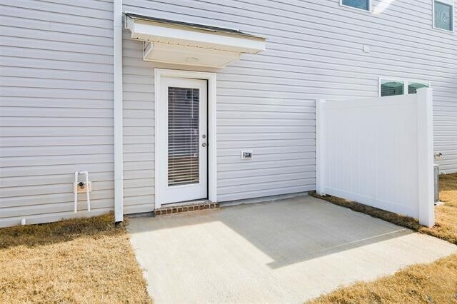 Building Photo - 126 Maple Spring Trl