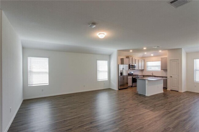 Building Photo - 6412 Laurencia Pl