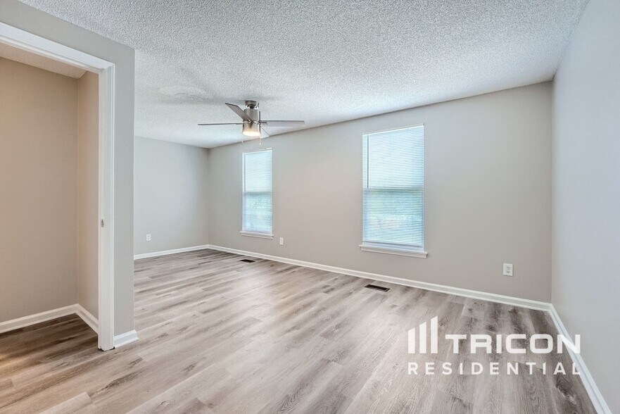 Building Photo - 5934 Sunrise Ct