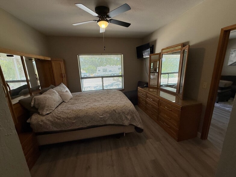 Building Photo - 11 Kokanee Dr