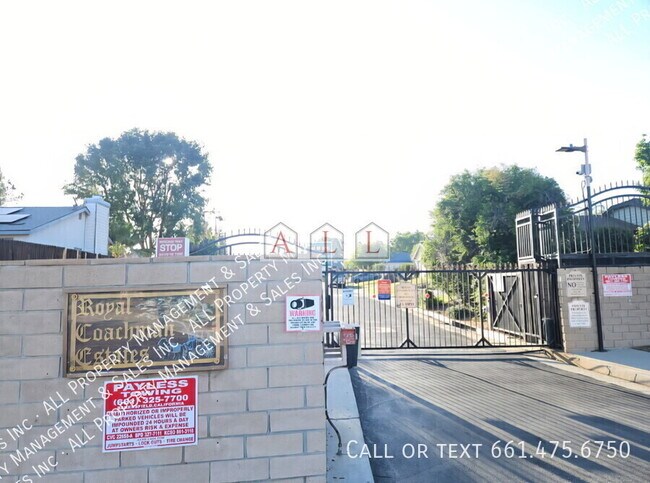 Building Photo - 6208 Stonegate Dr