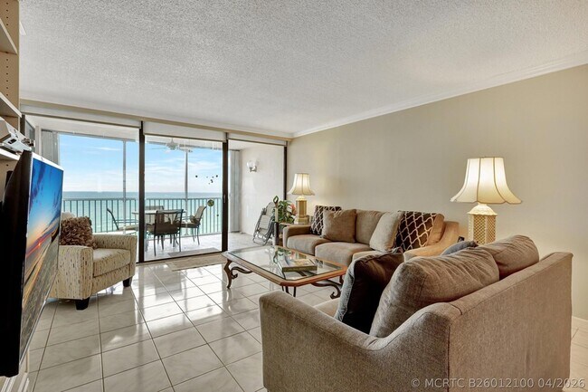 Building Photo - 840 Ocean Dr